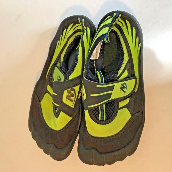 Nerf Toed Shoes Youth Sz L 2 3 Black Green Water B - Picture 1 of 4